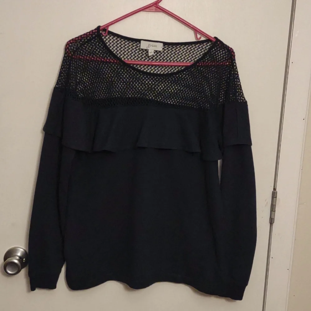 Jessica Simpson London sleeve top